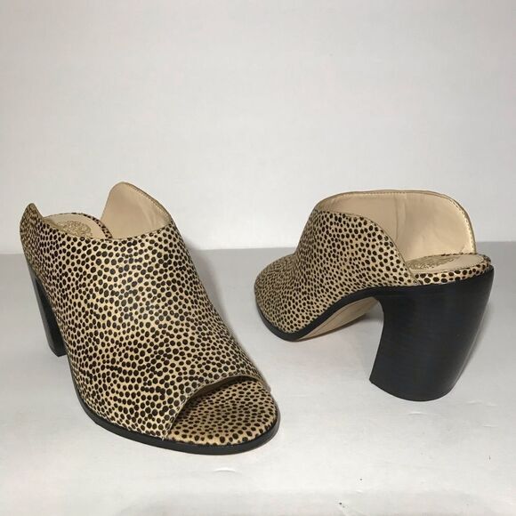 Vince Camuto Mesella Peep-Toe Mules Size: 8W - Picture 3 of 9